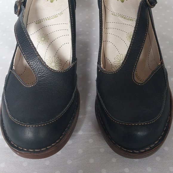 El Naturalista Black Leather Cross Strap Mary Jane Heel NWOB - Picture 4 of 9